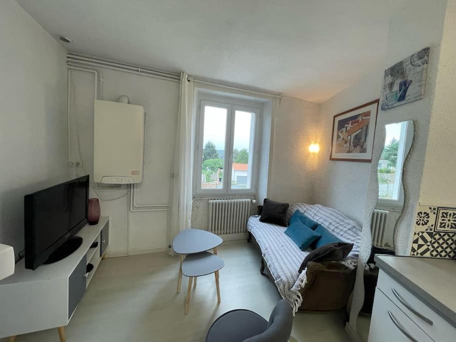 Appartement Chaleureux Au Calme Proche Du Chateau Mauleon Экстерьер фото